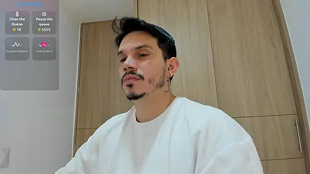 Snapshot of alejandro_stark chatting on 11-30-25, 07:56 alejandro stark online show from 11-30-25, 07:56