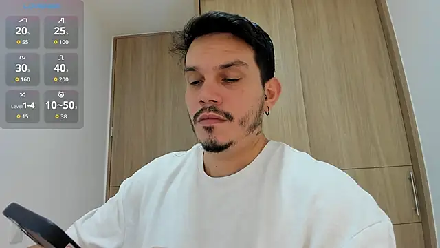 Snapshot of alejandro_stark chatting on 12-05-25, 02:58 alejandro stark online show from 12-05-25, 02:58