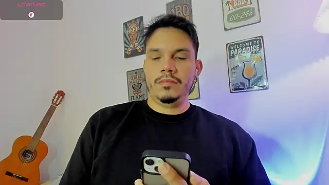 Snapshot of alejandro_stark chatting on 01-12-26, 11:04 alejandro stark online show from 01-12-26, 11:04