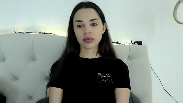 Mika Gold online show from 12-15-25, 12:20