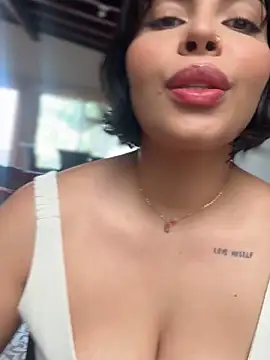 GigiiStone online show from 10-07-25, 03:20