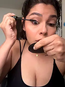 GigiiStone online show from 10-13-25, 04:40