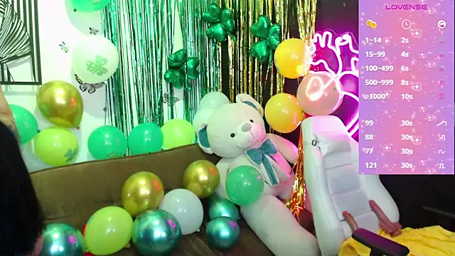 Snapshot of demyanderson_ chatting on 03-17-25, 09:45 demyanderson online show from 03-17-25, 09:45