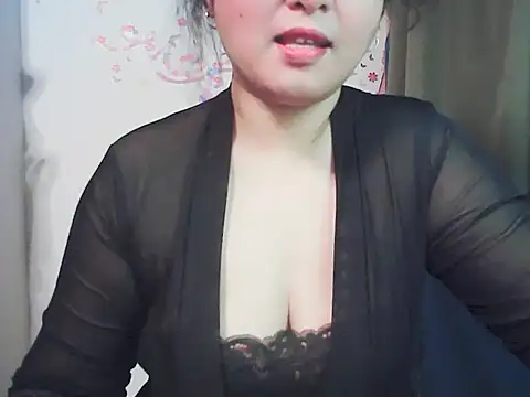 Snapshot of xiaorou-z chatting on 03-11-26, 04:57 xiaorou-z online show from 03-11-26, 04:57