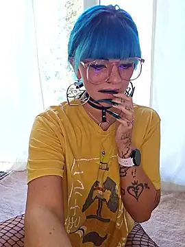 Snapshot of anyalikestosuck chatting on 10-15-25, 05:46 anyalikestosuck online show from 10-15-25, 05:46