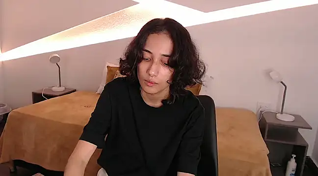 hot little bunny online show from 01-04-25, 10:55