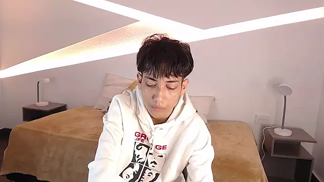 hot little bunny online show from 01-26-25, 08:56