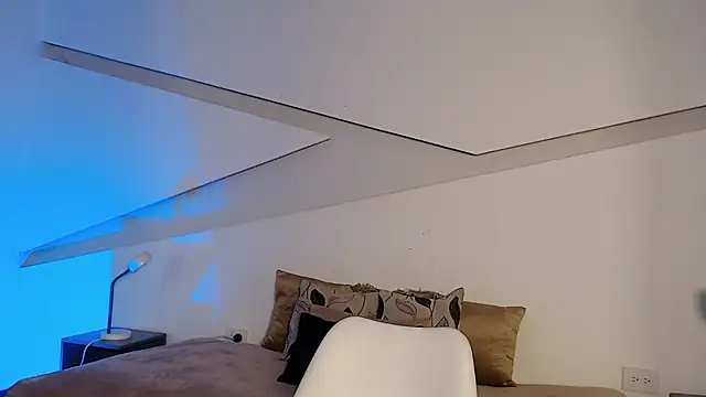 hot little bunny online show from 10-17-25, 08:22