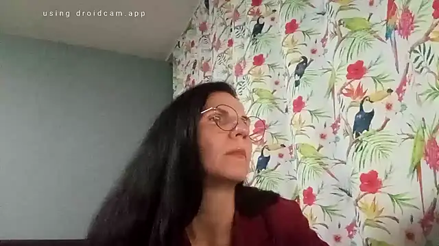 Snapshot of AlfejiRise chatting on 10-14-25, 05:25 AlfejiRise online show from 10-14-25, 05:25
