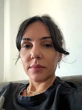 Snapshot of TaniaAmore chatting on 10-13-25, 10:48 TaniaAmore online show from 10-13-25, 10:48