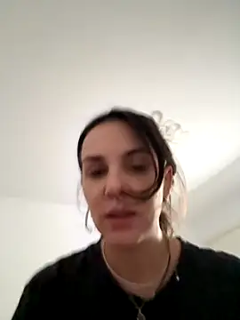 Snapshot of TaniaAmore chatting on 10-26-25, 08:37 TaniaAmore online show from 10-26-25, 08:37