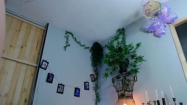 VickyJackson  online show from 03-21-25, 12:29