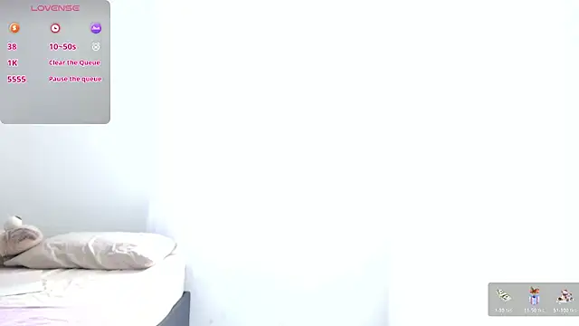 Snapshot of Ania_jones chatting on 10-28-25, 08:00 Ania jones online show from 10-28-25, 08:00