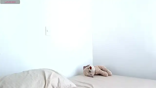 Snapshot of Ania_jones chatting on 11-01-25, 06:21 Ania jones online show from 11-01-25, 06:21