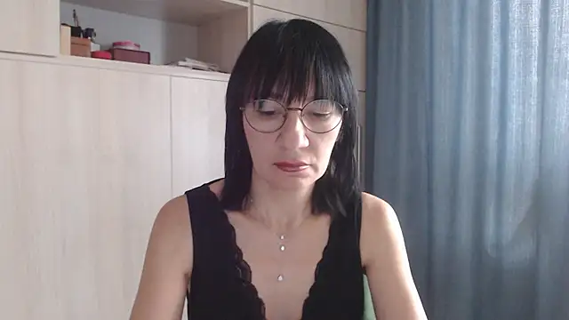Erica95Bloom online show from 09-18-25, 08:27