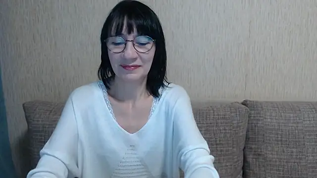 Erica95Bloom online show from 11-14-25, 11:09