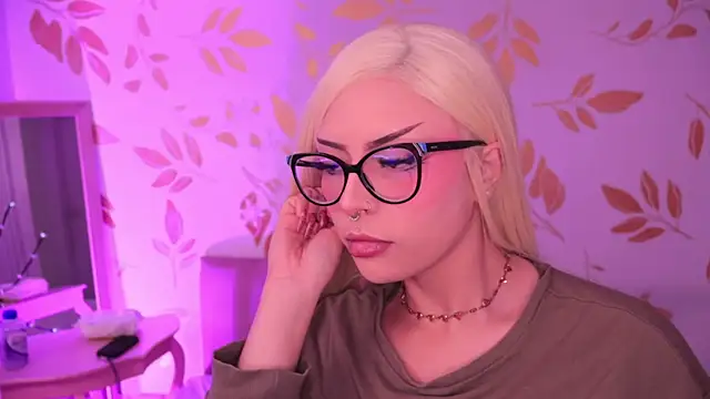 Misselektra   online show from 01-09-26, 05:10