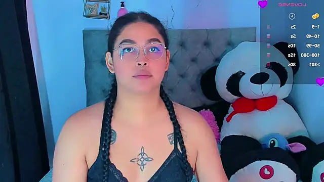 Snapshot of mabellfox chatting on 10-08-25, 07:44 mabellfox online show from 10-08-25, 07:44