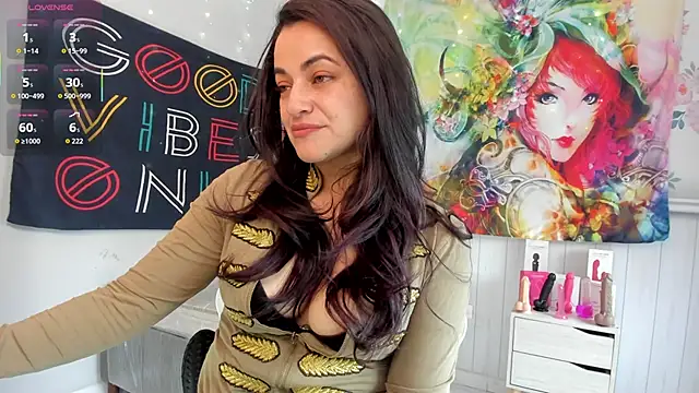 LovelyAzucena online show from 10-21-25, 02:40