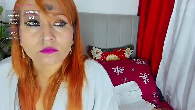 Snapshot of Victoria_Caruso chatting on 03-06-25, 12:43 Victoria Caruso online show from 03-06-25, 12:43