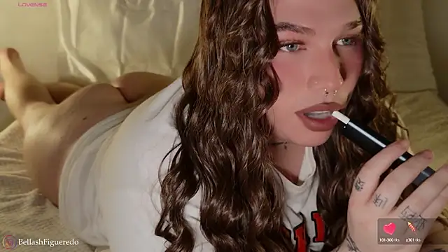 Snapshot of IsabellaFigueredo__ chatting on 09-30-25, 09:09 IsabellaFigueredo online show from 09-30-25, 09:09