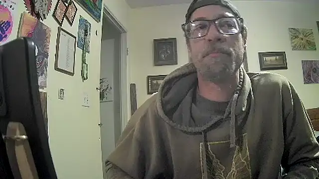 Snapshot of druetrue chatting on 11-11-25, 12:05 druetrue online show from 11-11-25, 12:05