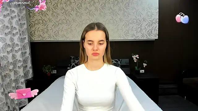 Snapshot of Donna_Evans chatting on 12-04-24, 11:57 Donna Evans online show from 12-04-24, 11:57