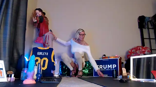 Snapshot of Taylorsexbot chatting on 12-23-24, 04:12 Taylorsexbot online show from 12-23-24, 04:12