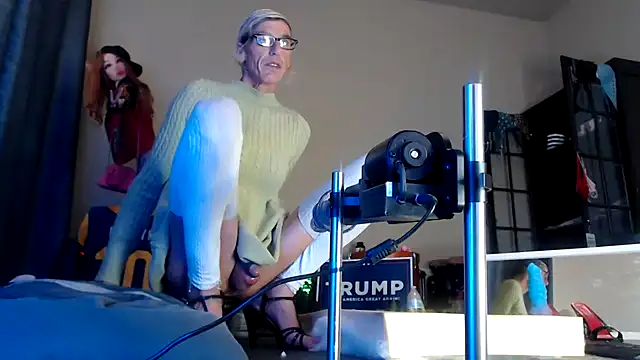 Snapshot of Taylorsexbot chatting on 12-24-24, 04:08 Taylorsexbot online show from 12-24-24, 04:08