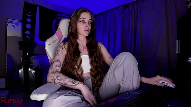 Snapshot of wet_dream_ chatting on 10-13-25, 03:45 wet dream online show from 10-13-25, 03:45