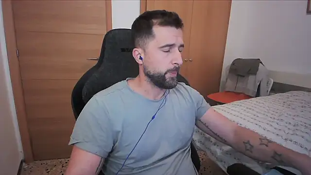 alex877x online show from 10-18-25, 07:42