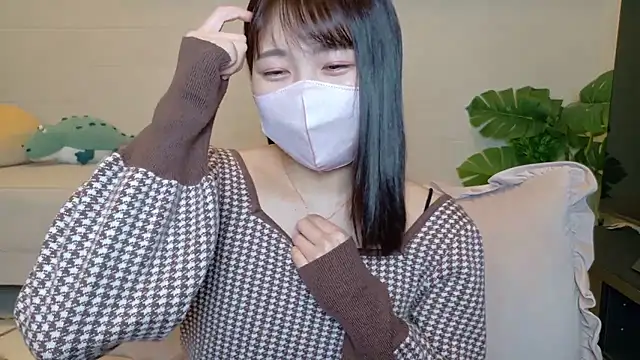 Snapshot of SUZU_ chatting on 02-03-26, 01:05 SUZU online show from 02-03-26, 01:05