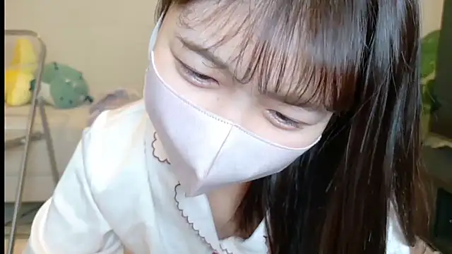 Snapshot of SUZU_ chatting on 02-13-26, 09:44 SUZU online show from 02-13-26, 09:44