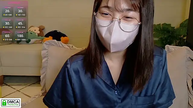 Snapshot of SUZU_ chatting on 02-26-26, 02:27 SUZU online show from 02-26-26, 02:27