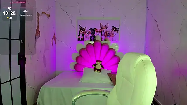 NiickyJones online show from 12-21-25, 04:52