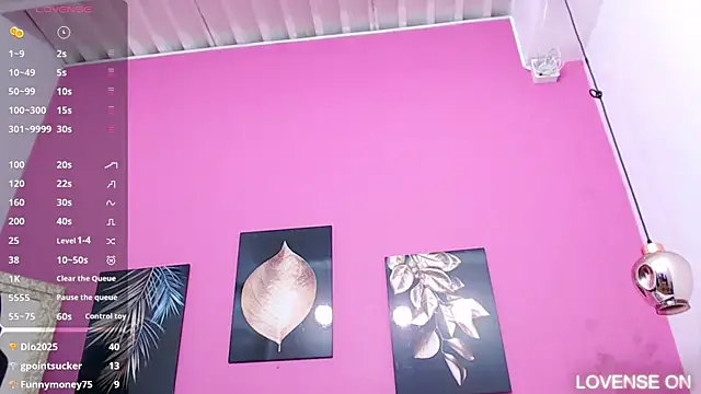 Snapshot of littlee_emilyy_ chatting on 03-22-25, 02:48 littlee emilyy  online show from 03-22-25, 02:48