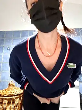 Silvia Zeno online show from 10-16-25, 06:09