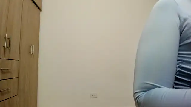 Snapshot of Hana_Zurah chatting on 12-03-25, 10:41 Hana Zurah online show from 12-03-25, 10:41