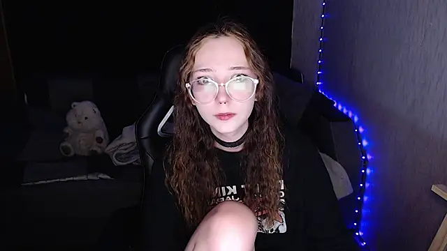 AmeliaKamishiro online show from 10-09-25, 07:39