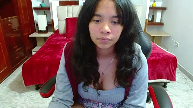 laureentt  online show from 01-18-25, 06:24