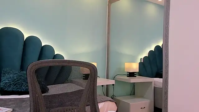 Snapshot of sharlott18 chatting on 10-10-25, 12:15 sharlott18 online show from 10-10-25, 12:15