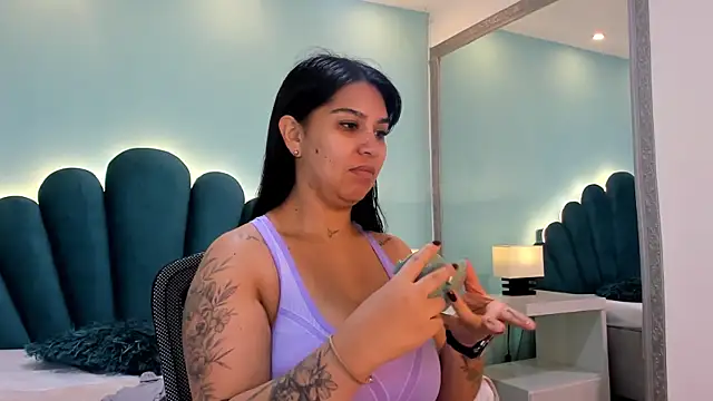 Snapshot of sharlott18 chatting on 11-11-25, 12:49 sharlott18 online show from 11-11-25, 12:49