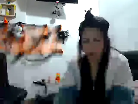 Snapshot of Alexxawinter chatting on 10-16-25, 11:06 Alexxawinter online show from 10-16-25, 11:06