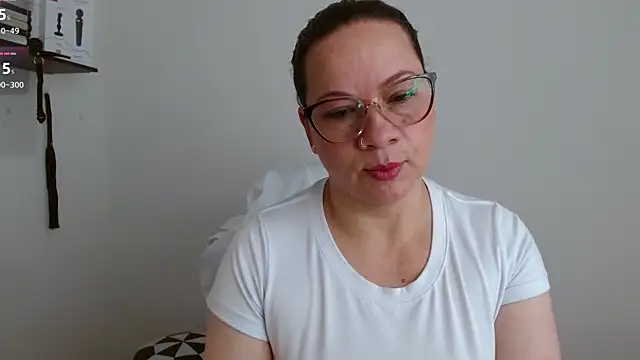 Snapshot of Sex-Psychology chatting on 01-19-25, 01:01 Sex-Psychology online show from 01-19-25, 01:01