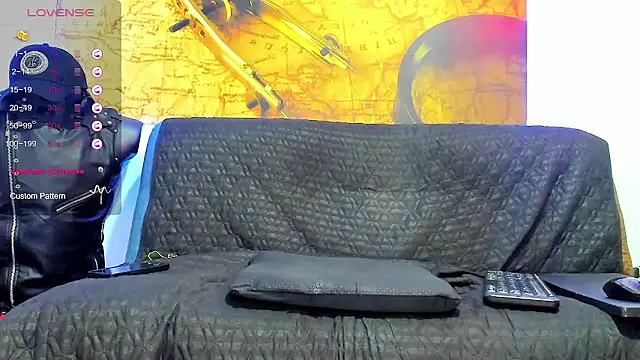 Snapshot of johny_bluexxx chatting on 01-18-26, 05:28 johny bluexxx online show from 01-18-26, 05:28