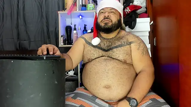 Latino bigcock online show from 12-29-24, 02:17