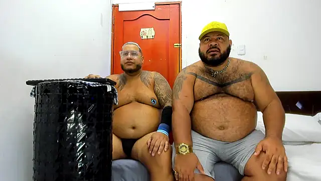 Latino bigcock online show from 11-26-25, 02:51