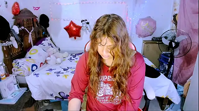 Snapshot of SofiaOlivares chatting on 11-24-25, 10:15 SofiaOlivares online show from 11-24-25, 10:15