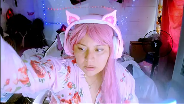 Snapshot of SofiaOlivares chatting on 11-25-25, 04:29 SofiaOlivares online show from 11-25-25, 04:29