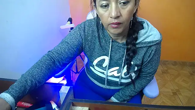 daleska ayala 1 online show from 01-27-25, 04:43